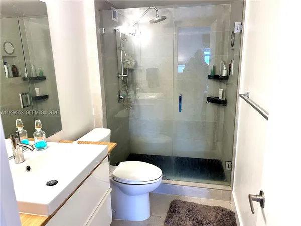 $2,600 | 1020 Meridian Avenue, Unit 806, Miami Beach, FL 33139