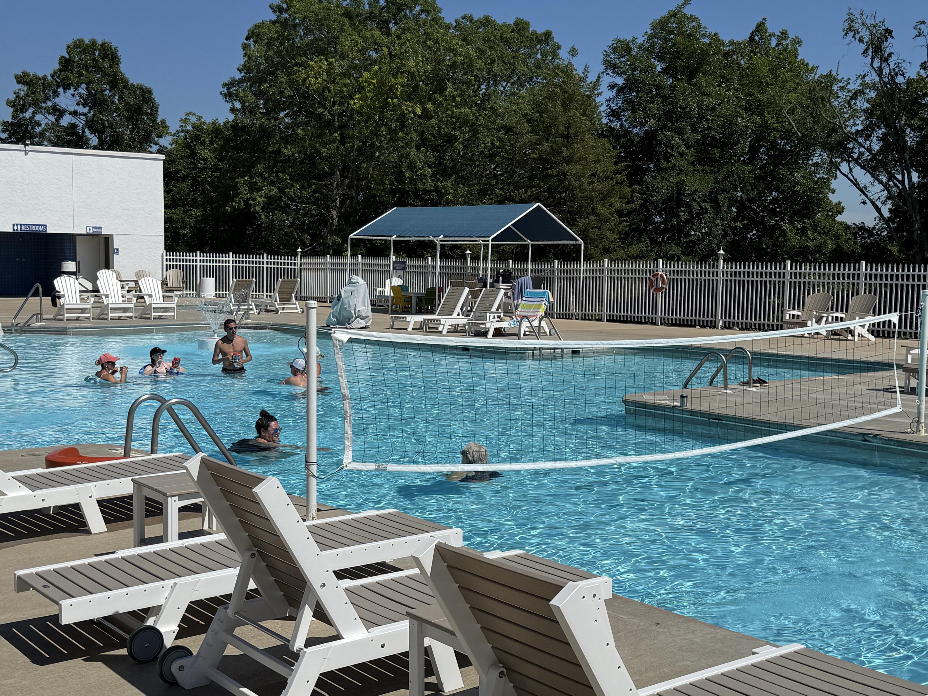 68 Rasso Way, Unit 74 Kimberling City, MO 65686 - Photo 3 of 25 Outdoor Pool