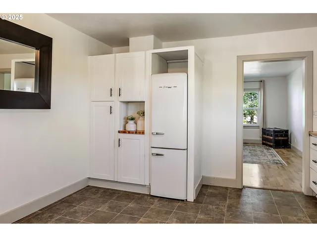 $895,000 | 392 Del Fatti Lane, Klamath Falls, OR 97603