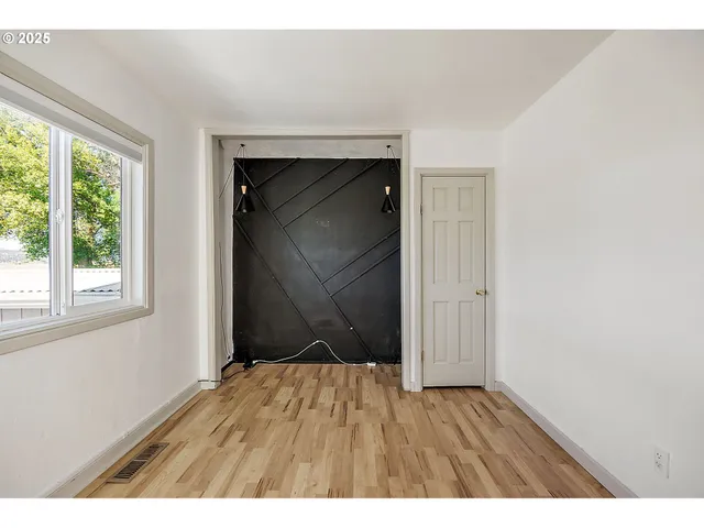 $895,000 | 392 Del Fatti Lane, Klamath Falls, OR 97603