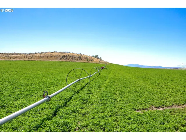 $895,000 | 392 Del Fatti Lane, Klamath Falls, OR 97603