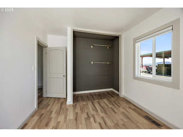 $895,000 | 392 Del Fatti Lane, Klamath Falls, OR 97603