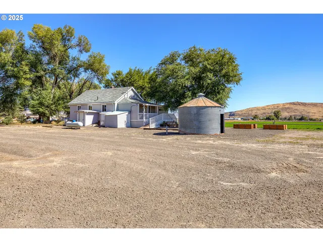 $895,000 | 392 Del Fatti Lane, Klamath Falls, OR 97603