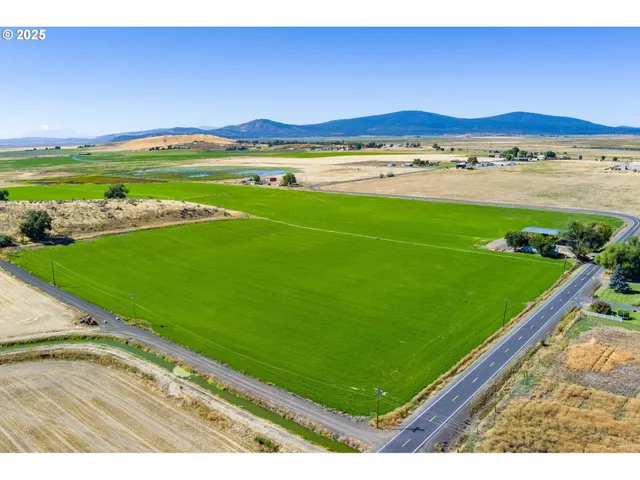 $895,000 | 392 Del Fatti Lane, Klamath Falls, OR 97603