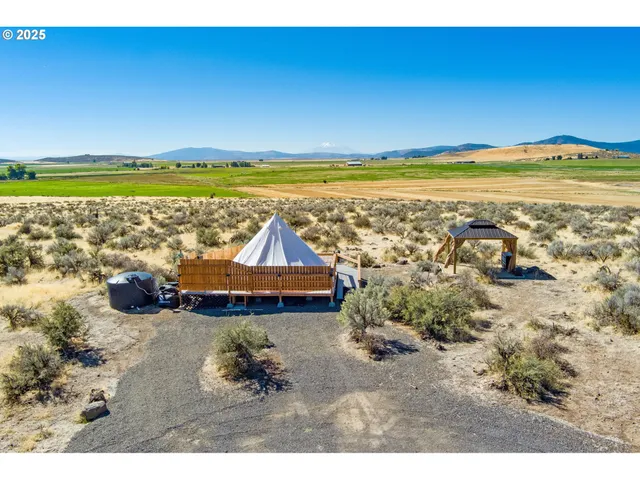 $895,000 | 392 Del Fatti Lane, Klamath Falls, OR 97603