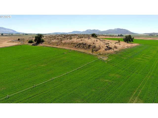 $895,000 | 392 Del Fatti Lane, Klamath Falls, OR 97603