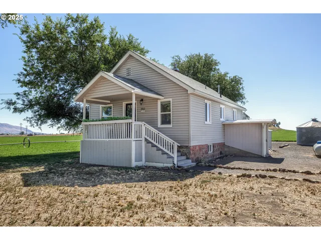 $895,000 | 392 Del Fatti Lane, Klamath Falls, OR 97603