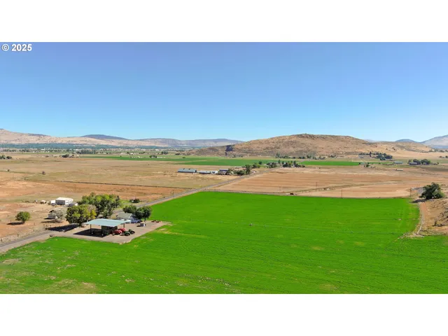 $895,000 | 392 Del Fatti Lane, Klamath Falls, OR 97603
