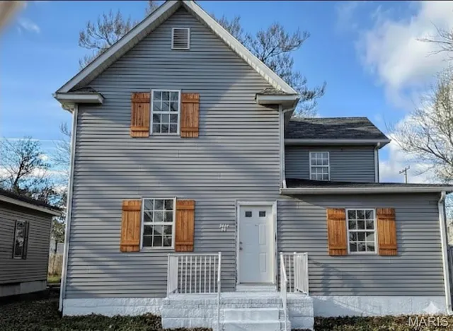 $175,000 | 2225 Iowa Street, Granite City, IL 62040