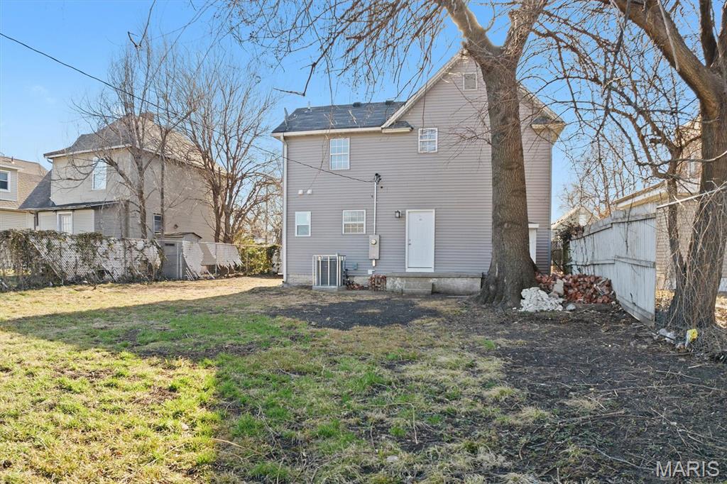 2225 Iowa Street Granite City, IL 62040 - Photo 26 of 34