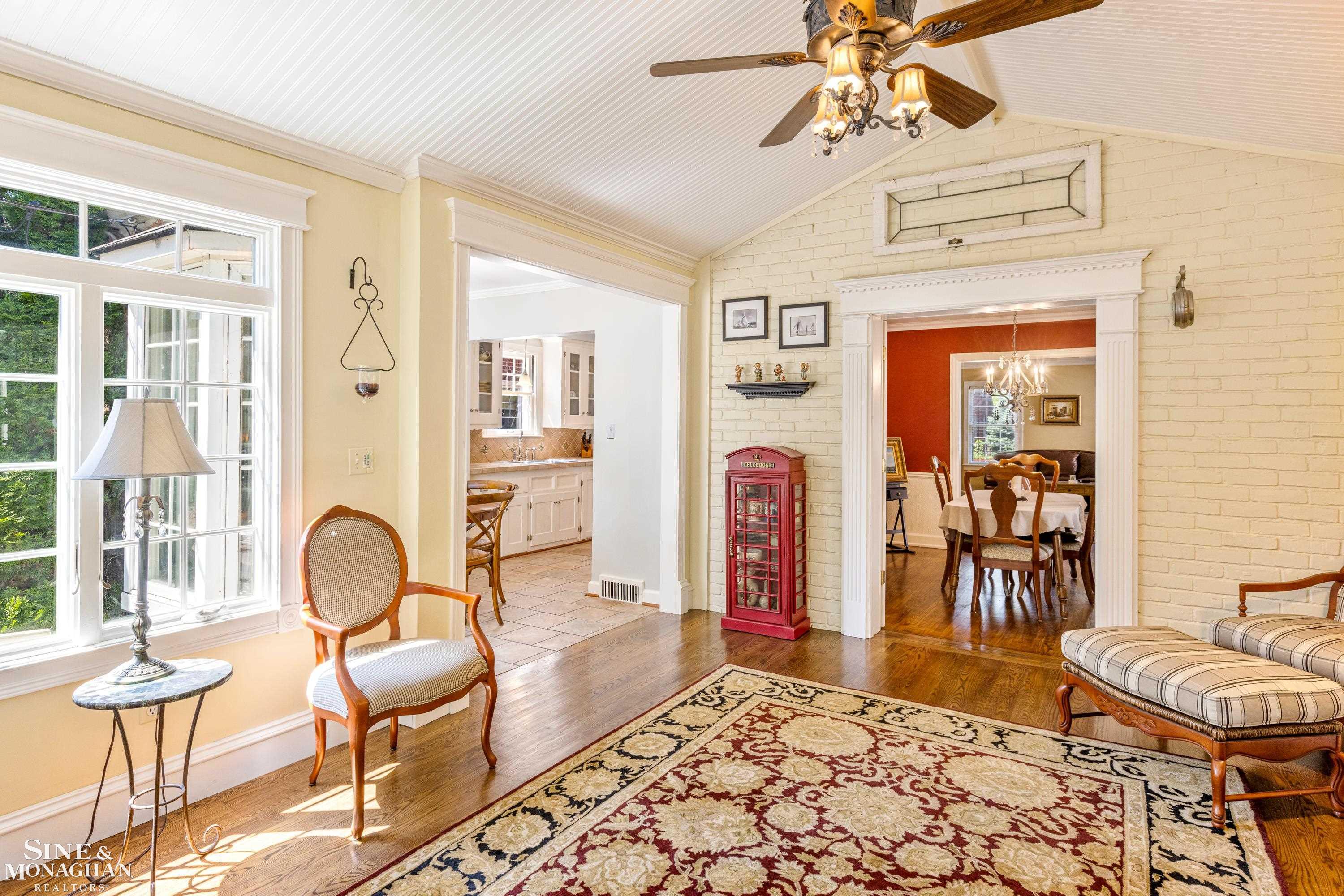 170 Fisher Road Grosse Pointe, MI 48230 - Photo 15 of 38 50114674-15.JPG
