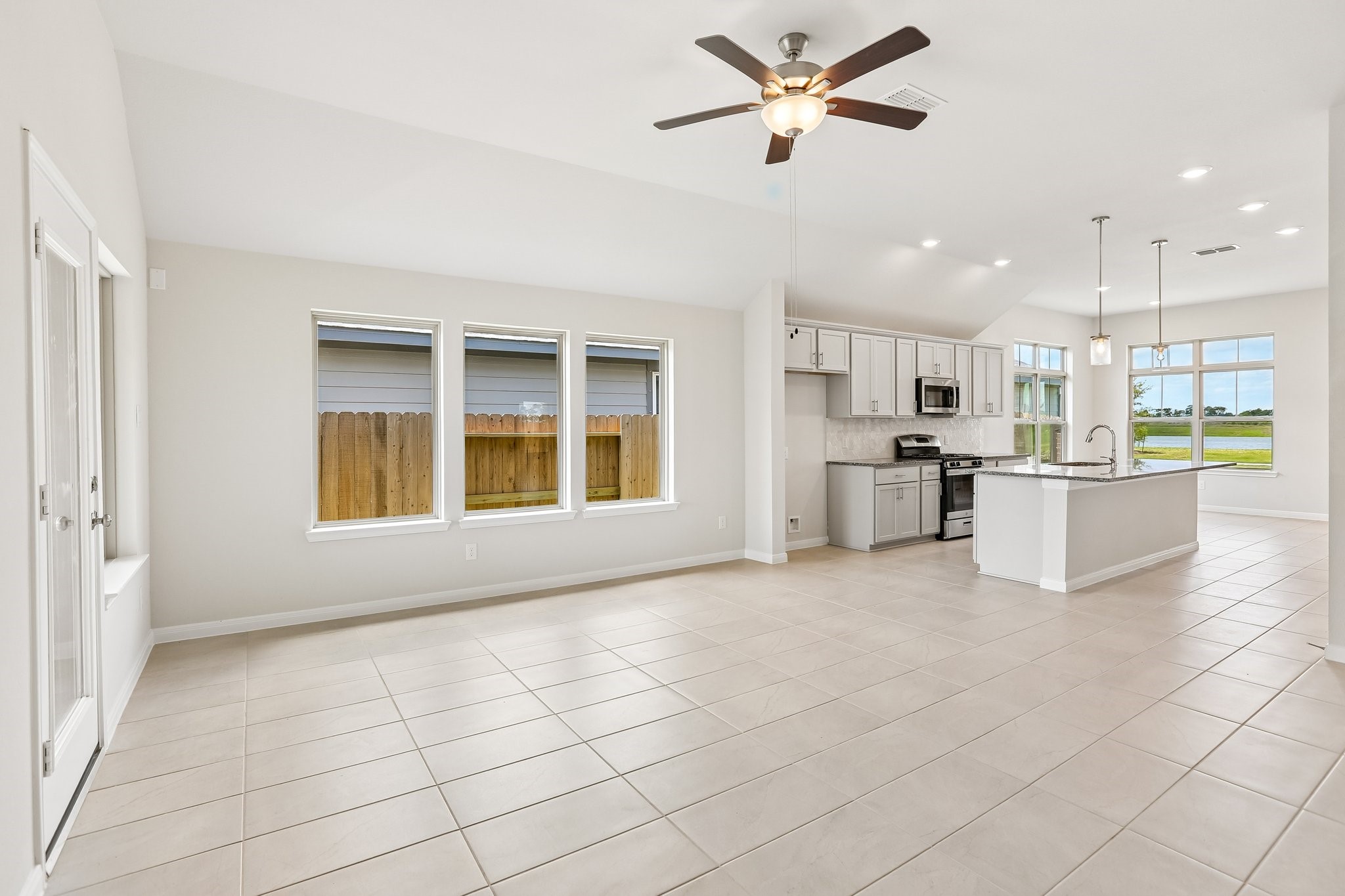 21111 Sunlight Grv Drive Rosharon, TX 77583 - Photo 15 of 47