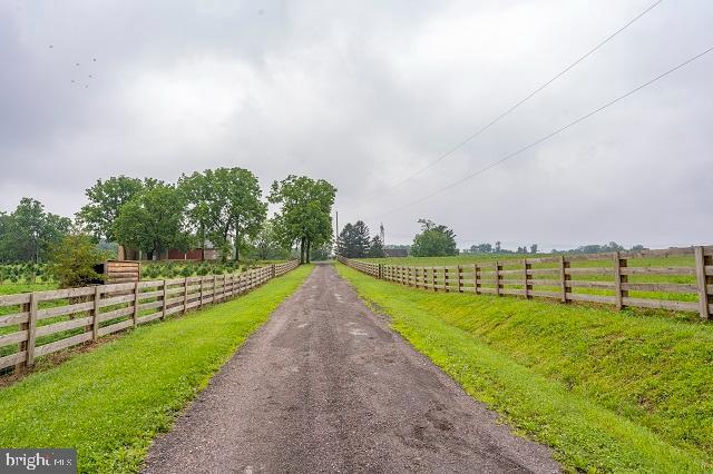 261 Hopeland Road Lititz, PA 17543 - Photo 12 of 34