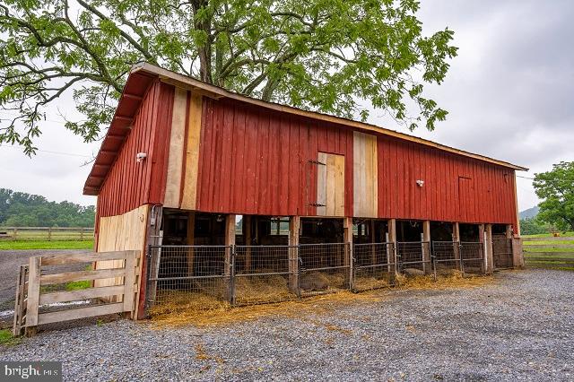 261 Hopeland Road Lititz, PA 17543 - Photo 22 of 34
