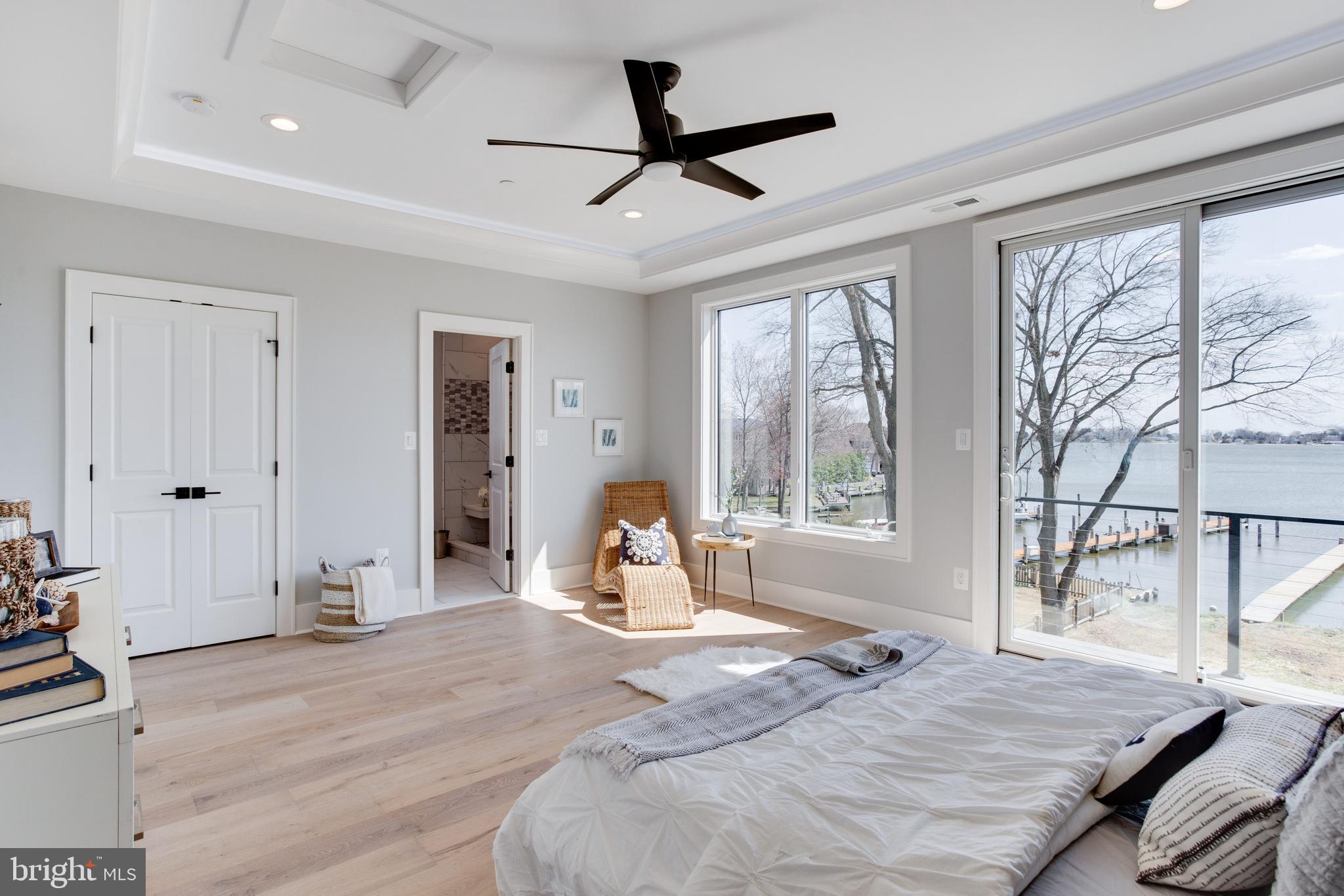 935 Williams Street Edgewater, MD 21037 - Photo 12 of 23 Primary suite