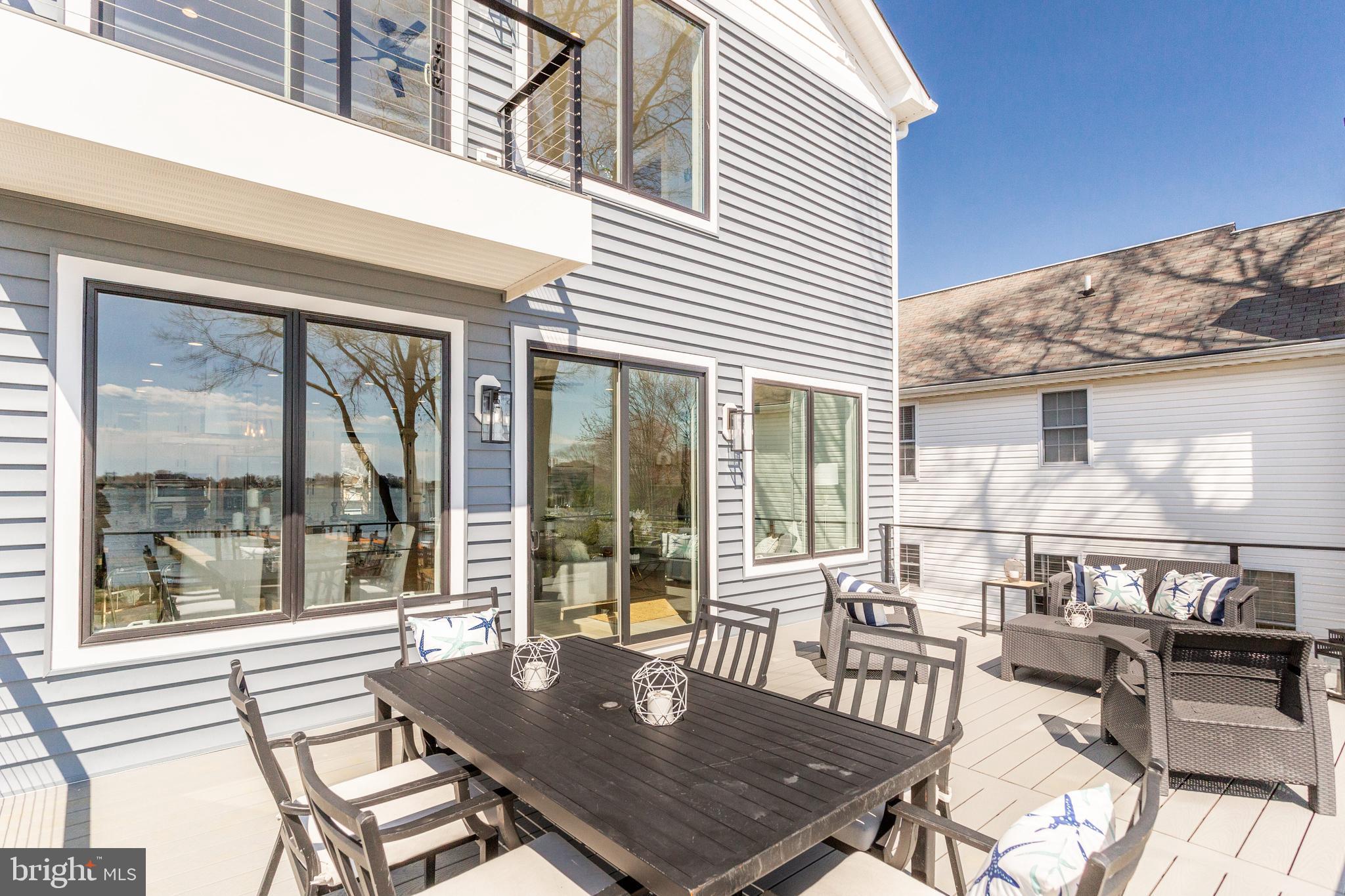 935 Williams Street Edgewater, MD 21037 - Photo 20 of 23 Waterside deck