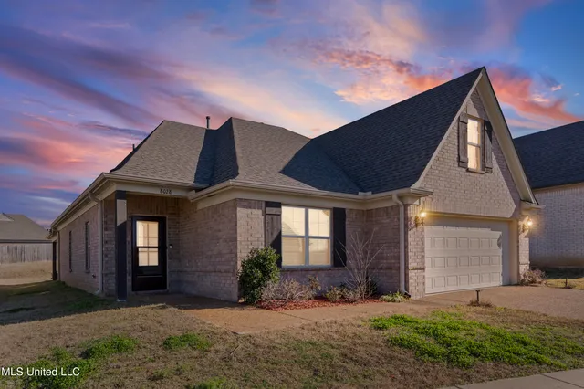 $279,999 | 8028 Switzer Drive, Southaven, MS 38671
