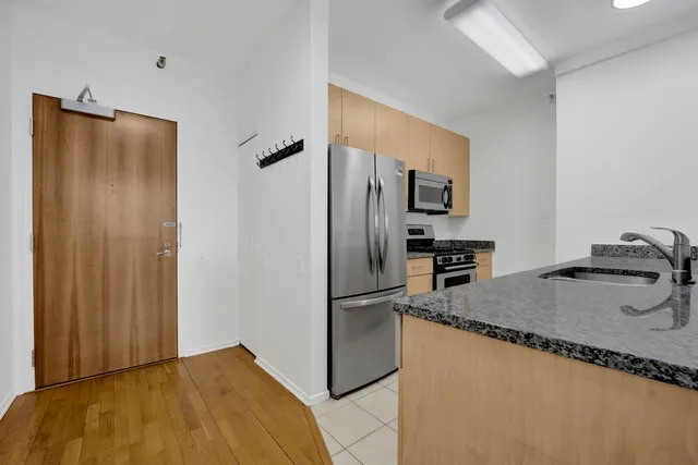 $3,200 | 600 North Kingsbury Street, Unit 1212, Chicago, IL 60654