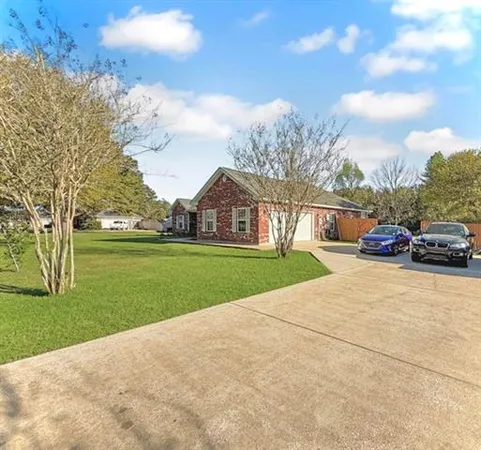 $325,000 | 545 Delia Drive, Leesville, LA 71446