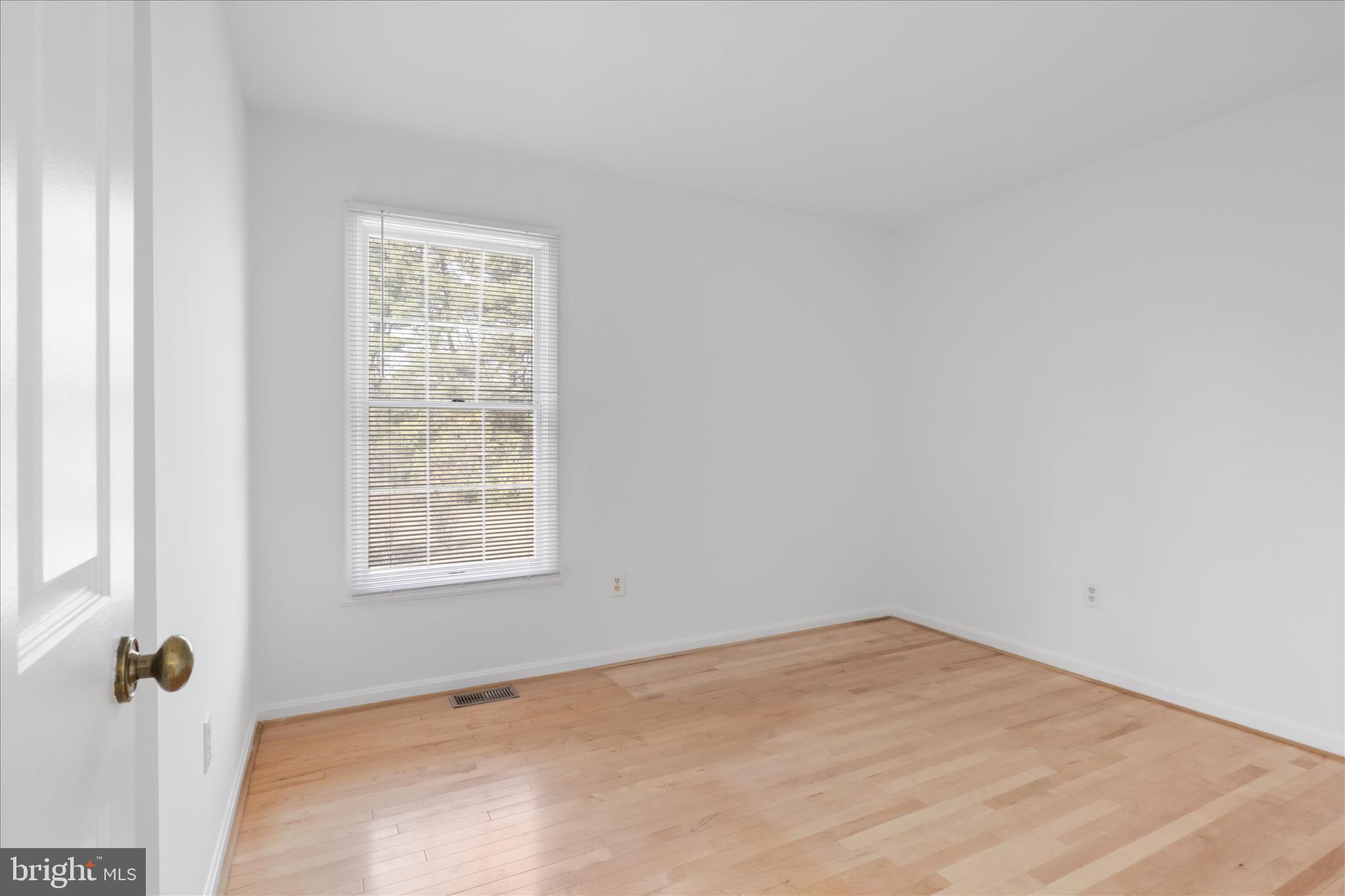 836 Utterback Store Road Great Falls, VA 22066 - Photo 15 of 30 an empty room with a window