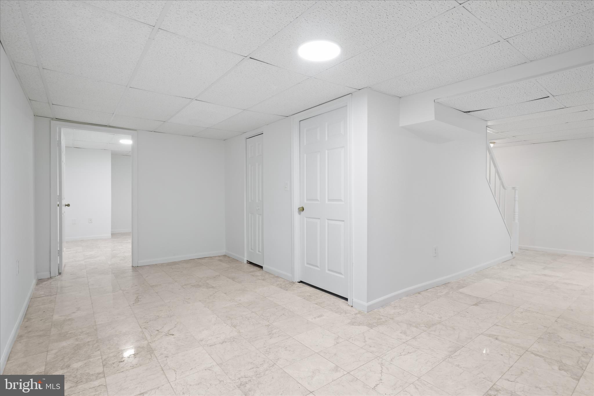 836 Utterback Store Road Great Falls, VA 22066 - Photo 18 of 30 an empty room with an entryway