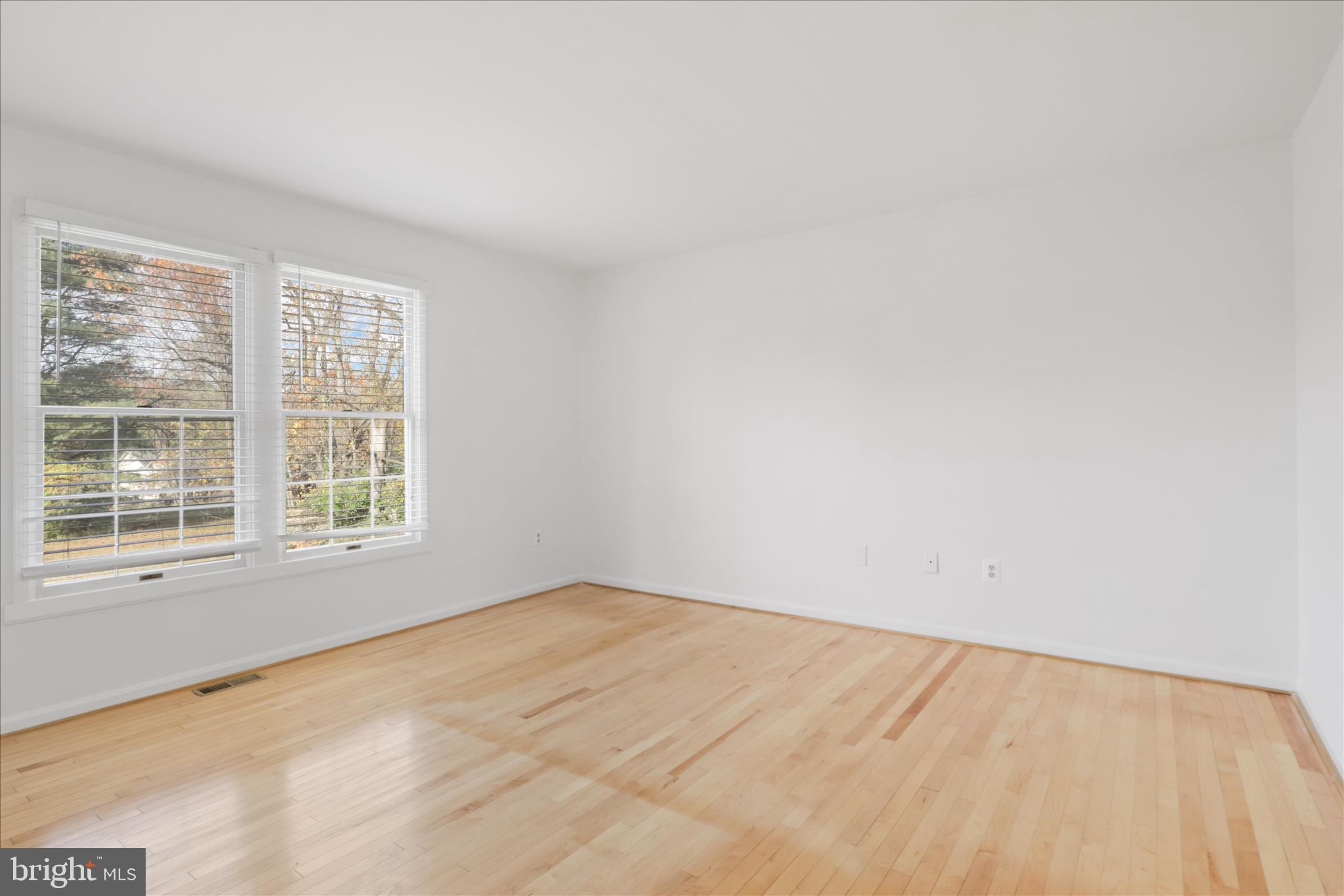 836 Utterback Store Road Great Falls, VA 22066 - Photo 10 of 30 an empty room with a window