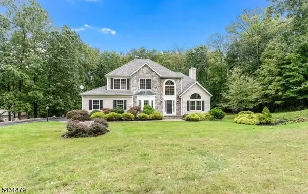 $849,000 | 8 Whispering Woods Lane, Sparta, NJ 07871