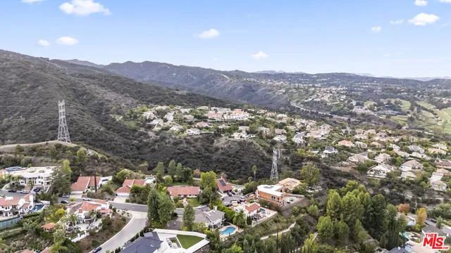 $2,495,000 | 3804 Vista Linda Drive, Encino, CA 91316