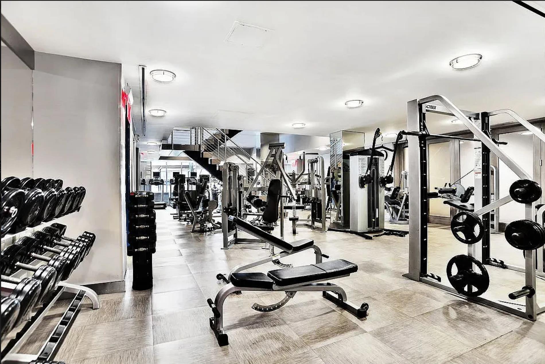 225 Rector Place, Unit 6B Manhattan, NY 10280 - Photo 7 of 8