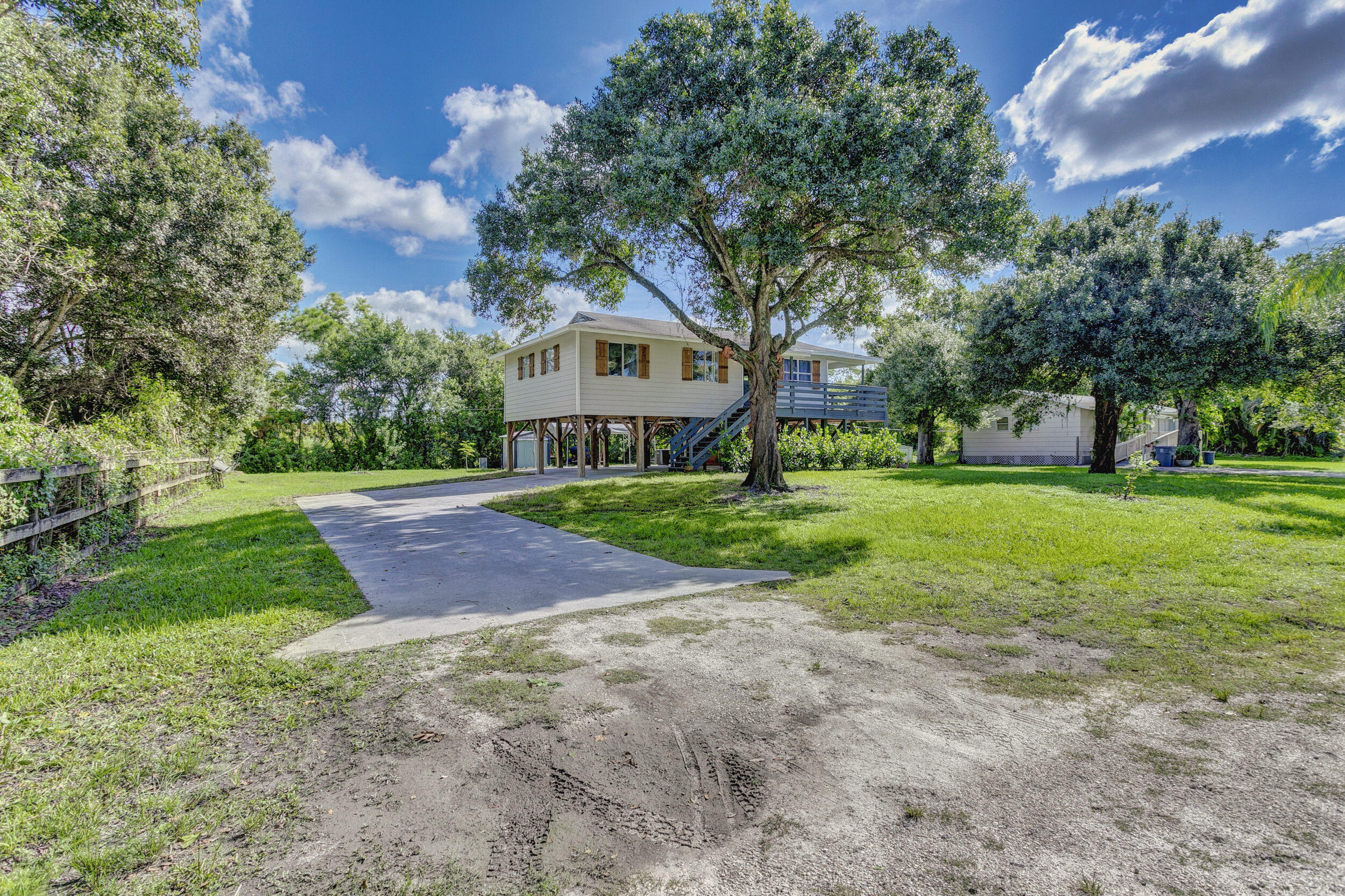 10693 Barn Road Lake Worth, FL 33449 - Photo 35 of 39 10693 Barn Road