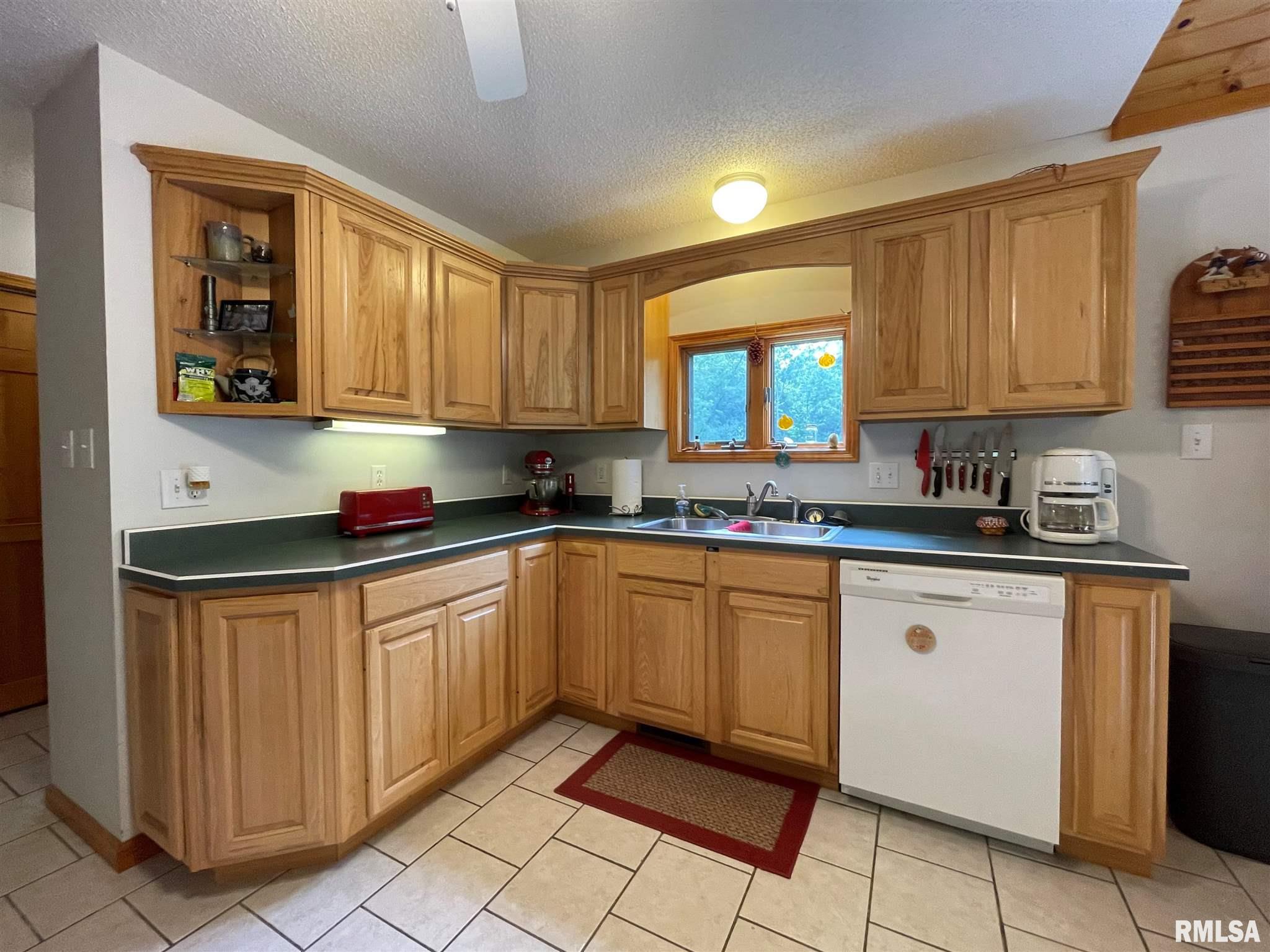 624 Crabtree Road Murphysboro, IL 62966 - Photo 10 of 47 Gallery Image 10