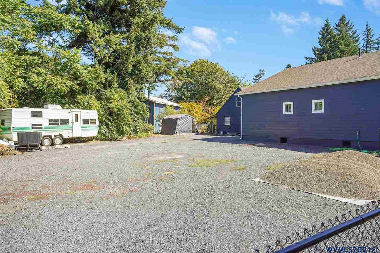 30439 Fairview Road Lebanon, OR 97355 - Photo 36 of 40 Gallery Image 36