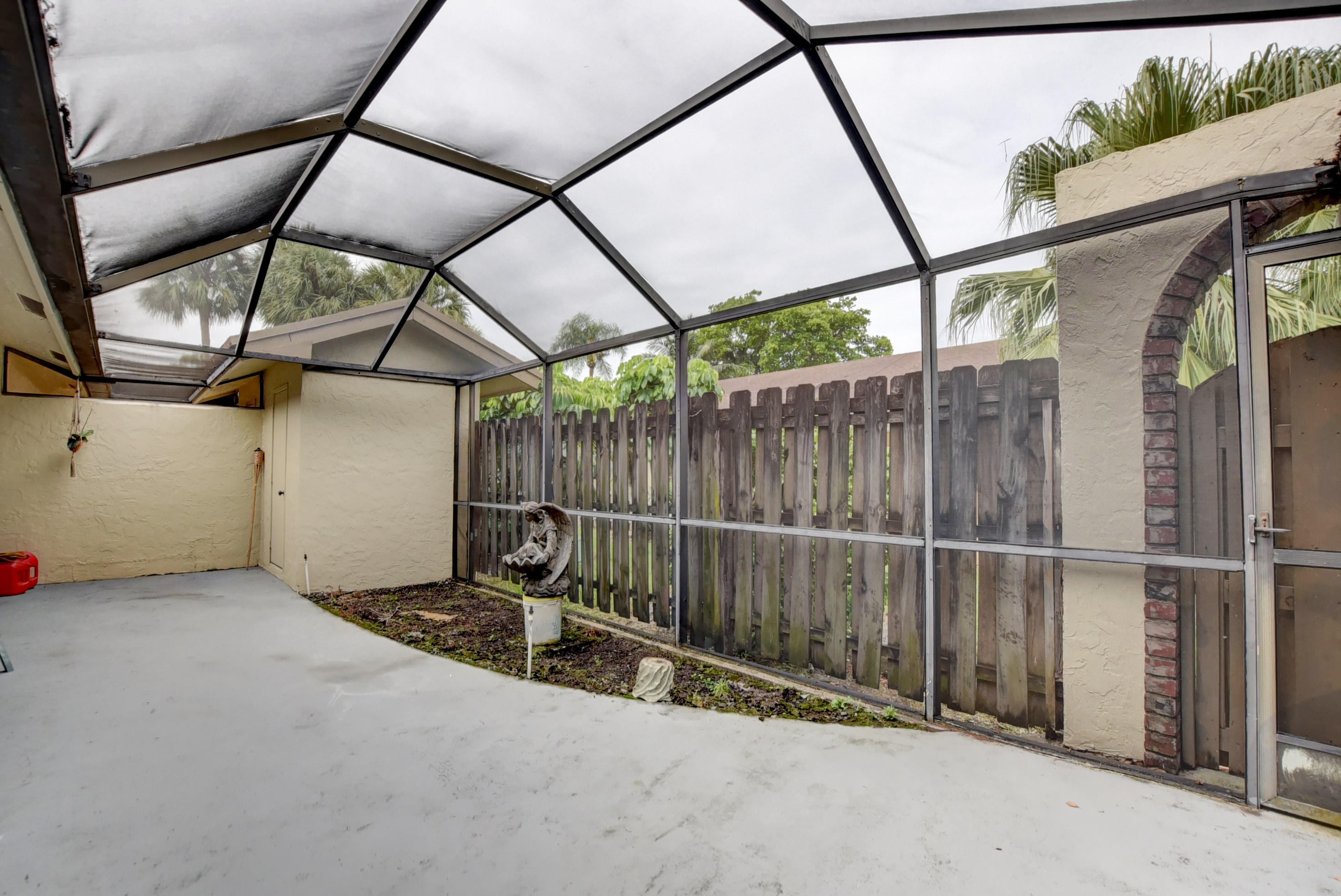 8949 Southwest 22nd Street, Unit A Boca Raton, FL 33433 - Photo 21 of 30 21_ebf_4824and4more