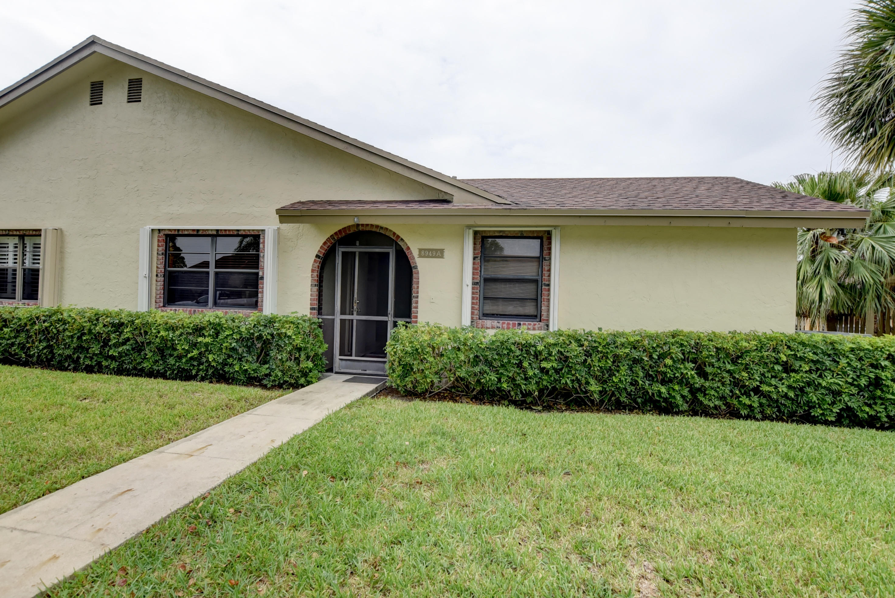 8949 Southwest 22nd Street, Unit A Boca Raton, FL 33433 - Photo 3 of 30 02_ebf_4729and4more