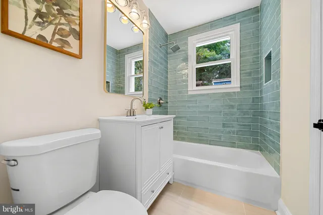 $1,150,000 | 1404 North Powhatan Street, Arlington, VA 22205