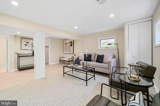 $1,150,000 | 1404 North Powhatan Street, Arlington, VA 22205