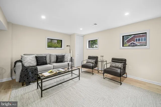 $1,150,000 | 1404 North Powhatan Street, Arlington, VA 22205
