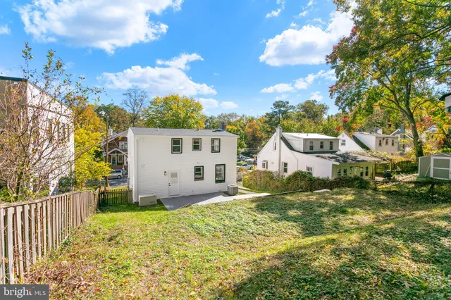 $1,150,000 | 1404 North Powhatan Street, Arlington, VA 22205