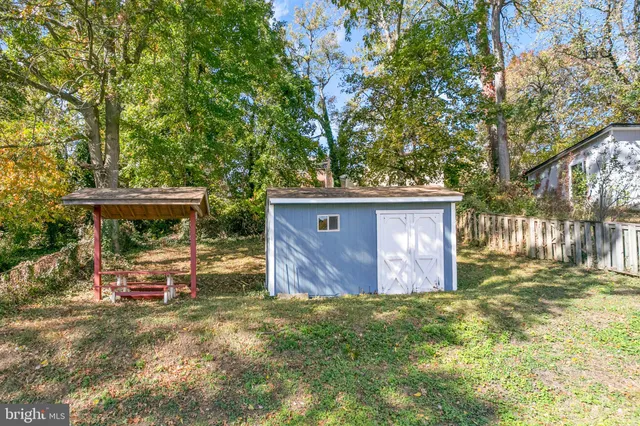 $1,150,000 | 1404 North Powhatan Street, Arlington, VA 22205