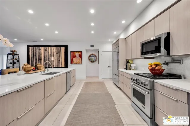 $9,500 | 605 East Sierra Way, Palm Springs, CA 92264