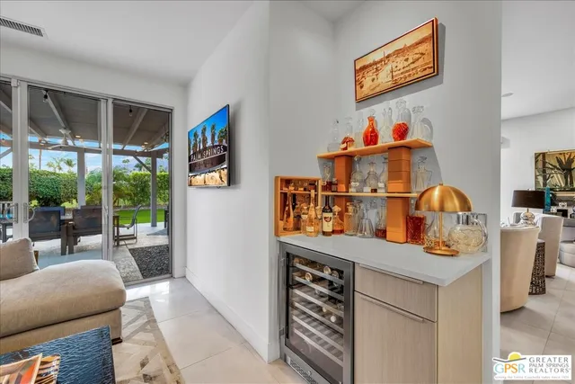 $9,500 | 605 East Sierra Way, Palm Springs, CA 92264