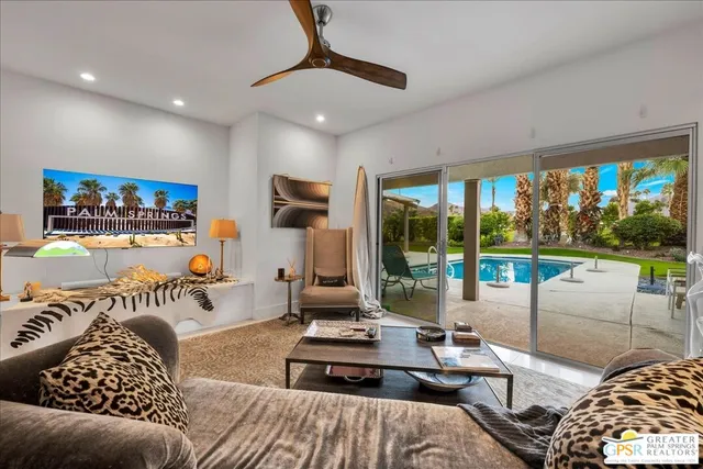 $9,500 | 605 East Sierra Way, Palm Springs, CA 92264