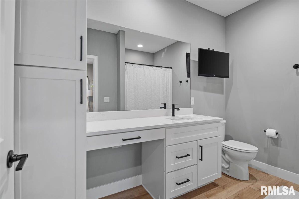 516 Bayberry Lane Athens, IL 62613 - Photo 17 of 28 Gallery Image 17