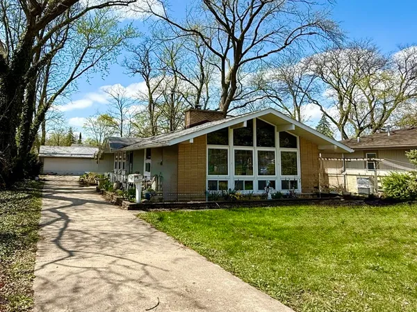 $349,000 | 1280 South River Road, Des Plaines, IL 60018