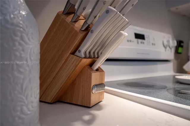 $349,900 | 1501 South Ocean Boulevard, Unit 117, Lauderdale-by-the-Sea, FL 33062