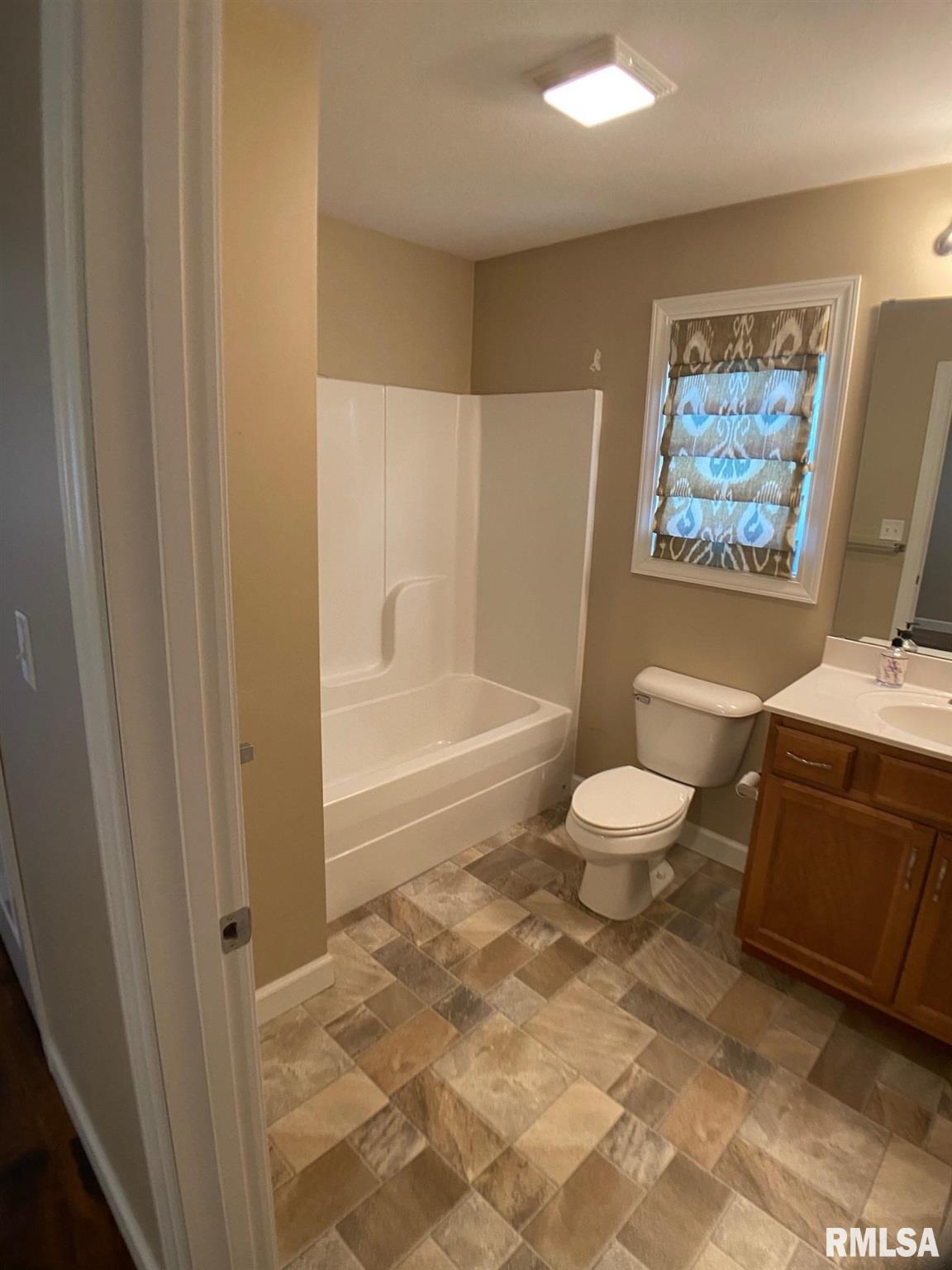 4544 Thompson Road Springfield, IL 62711 - Photo 17 of 29 Gallery Image 17
