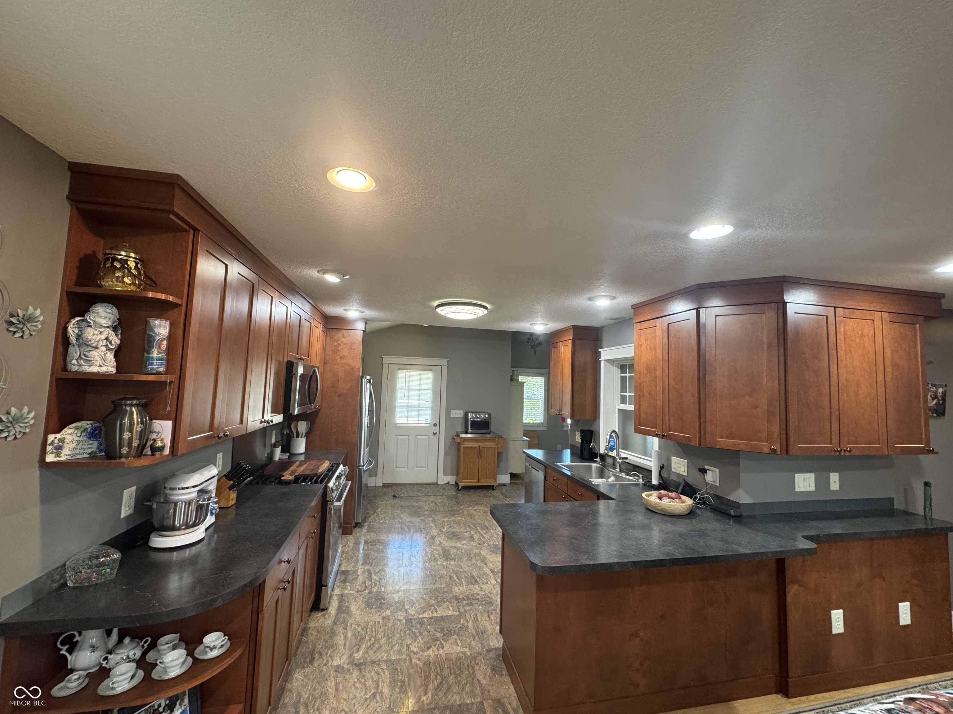 2216 Newton Street Columbus, IN 47201 - Photo 15 of 30