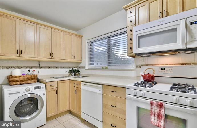 11612 Vantage Hill Road, Unit 12B Reston, VA 20190 - Photo 2 of 14 Gallery Image 2