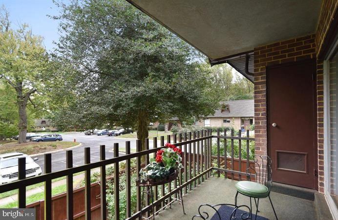11612 Vantage Hill Road, Unit 12B Reston, VA 20190 - Photo 11 of 14 Gallery Image 11