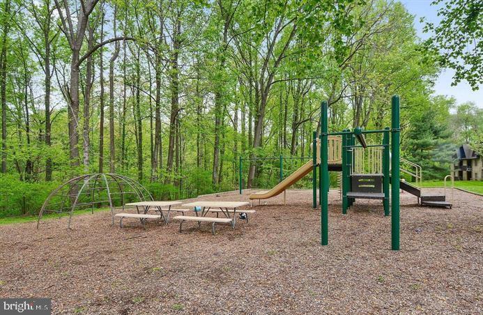 11612 Vantage Hill Road, Unit 12B Reston, VA 20190 - Photo 14 of 14 Gallery Image 14